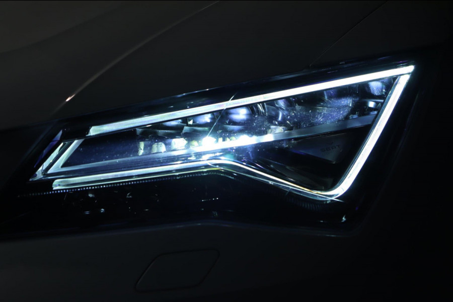 Seat Ateca 1.5 TSI Xcellence / PANODAK / KEYLESS / CAMERA / BEATS /  DODEHOEK