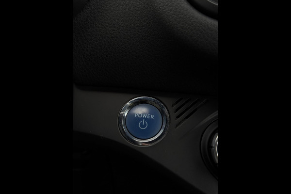 Toyota Yaris 1.5 Hybrid Bi-Tone CarPlay Camera