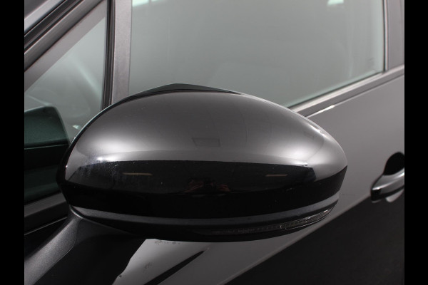 Renault Clio 1.0 TCe Zen Navigatie Apple Carplay/Android Auto Dab Airco Cruise Control