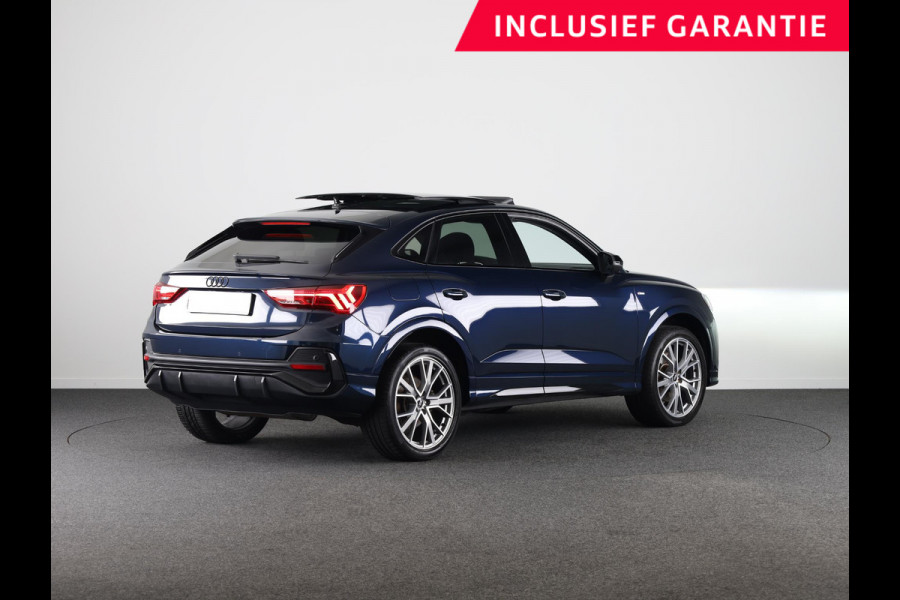 Audi Q3 Sportback 45 TFSI e S Edition 245 pk S-tronic | Navigatie | Panoramadak | Parkeersensoren | Adaptieve cruise control | Lichtmetalen velgen 20" | S-Line |