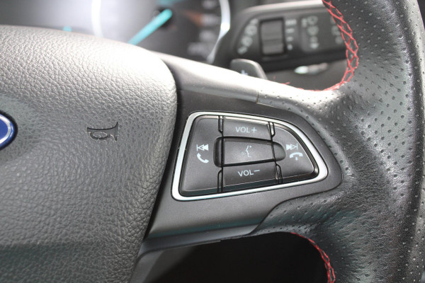Ford EcoSport 1.0 EcoBoost ST-Line Black Automaat | Winterpack | Navigatie | Climate Control | PDC Achter | Privacy Glass
