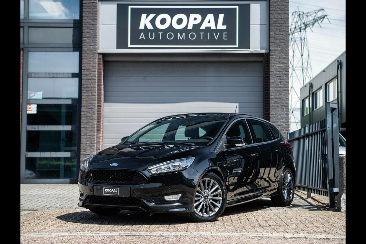 Ford Focus 1.0 ST-Line | Navi | Trekhaak | Cruise | NAP | Ford Focus 1.0 ST-Line | Navi | Trekhaak | Cruise | NAP |
