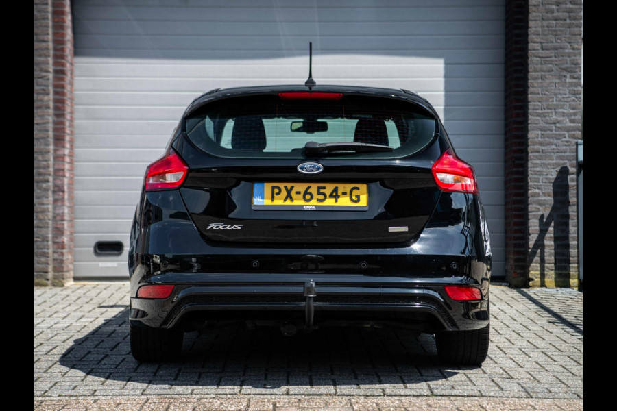 Ford Focus 1.0 ST-Line | Navi | Trekhaak | Cruise | NAP |