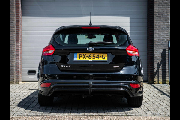 Ford Focus 1.0 ST-Line | Navi | Trekhaak | Cruise | NAP |