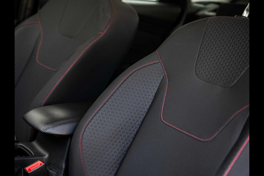 Ford Focus 1.0 ST-Line | Navi | Trekhaak | Cruise | NAP |