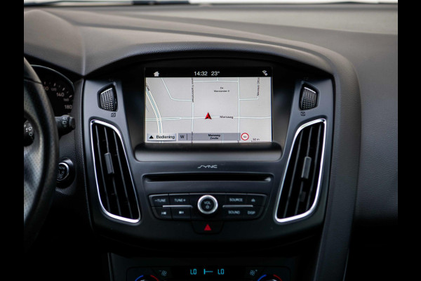 Ford Focus 1.0 ST-Line | Navi | Trekhaak | Cruise | NAP |