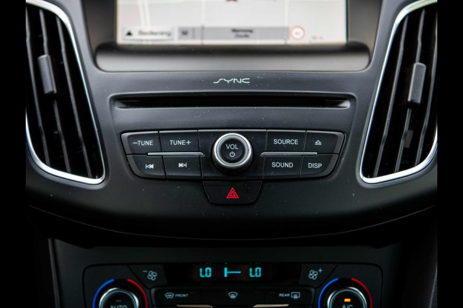 Ford Focus 1.0 ST-Line | Navi | Trekhaak | Cruise | NAP |