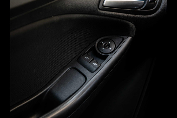 Ford Focus 1.0 ST-Line | Navi | Trekhaak | Cruise | NAP |