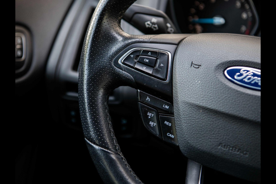Ford Focus 1.0 ST-Line | Navi | Trekhaak | Cruise | NAP |