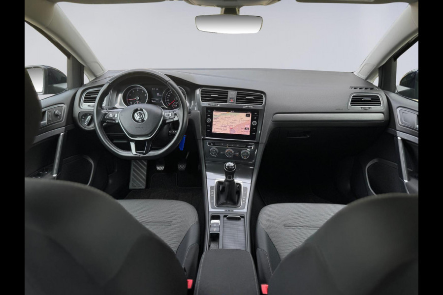Volkswagen Golf 1.5 TSI 130 pk Comfortline, 5 deurs, navigatie, ecc, Nederlandse auto met nationale auto pas