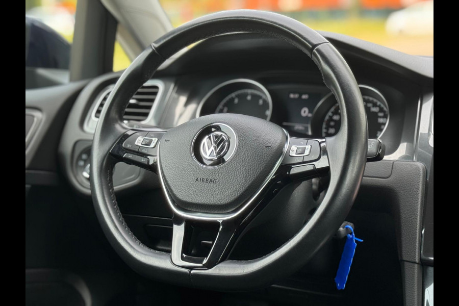 Volkswagen Golf 1.5 TSI 130 pk Comfortline, 5 deurs, navigatie, ecc, Nederlandse auto met nationale auto pas