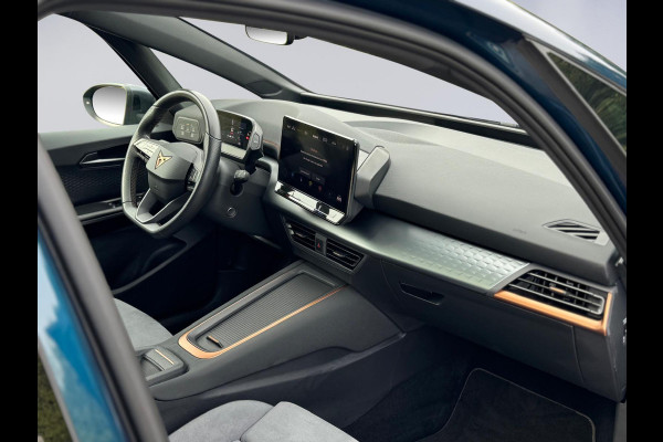 CUPRA Born Copper Edition One 62 kWh, 1e eigenaar,panoramadak, 20 inch, camera, LED verlichting , alle opties,NL auto met nap
