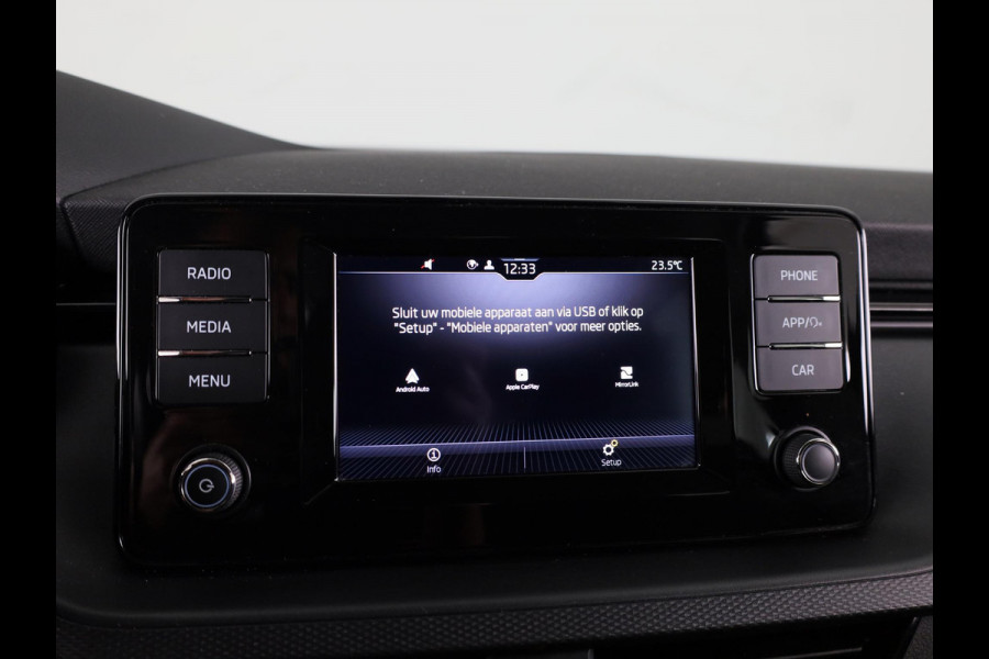 Škoda Kamiq 1.0 TSI Ambition 110 pk | Navigatie via App | Parkeersensoren achter | Apple Carplay/Android Auto | Cruise control | LED koplampen |