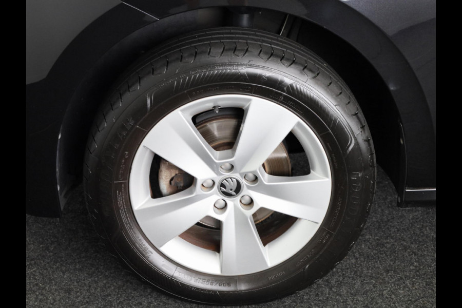 Škoda Kamiq 1.0 TSI Ambition 110 pk | Navigatie via App | Parkeersensoren achter | Apple Carplay/Android Auto | Cruise control | LED koplampen |