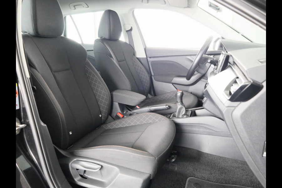 Škoda Kamiq 1.0 TSI Ambition 110 pk | Navigatie via App | Parkeersensoren achter | Apple Carplay/Android Auto | Cruise control | LED koplampen |