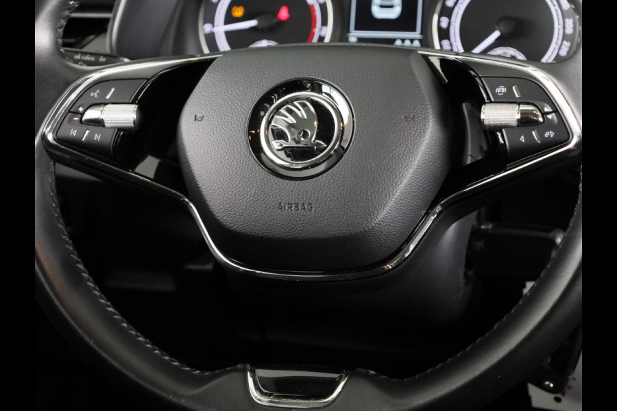 Škoda Kamiq 1.0 TSI Ambition 110 pk | Navigatie via App | Parkeersensoren achter | Apple Carplay/Android Auto | Cruise control | LED koplampen |