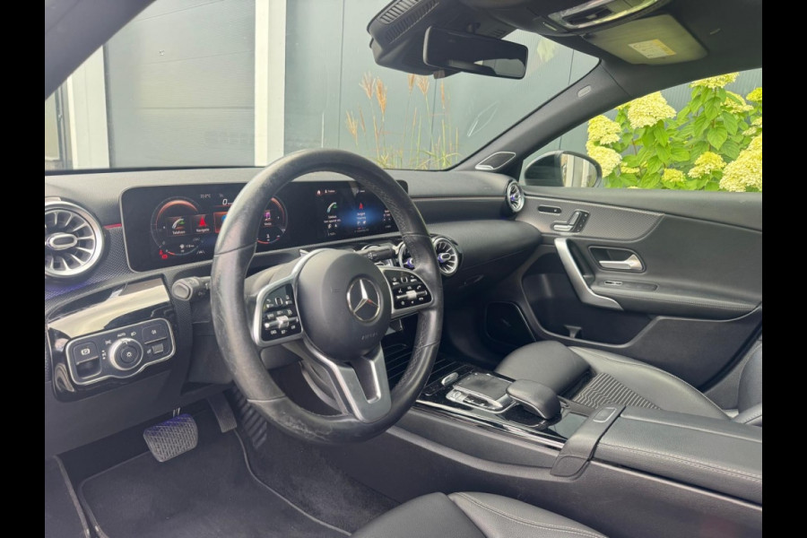 Mercedes-Benz A-Klasse 220 AMG M2020 PANO NAVI CAMERA PDC SPORTVELGEN