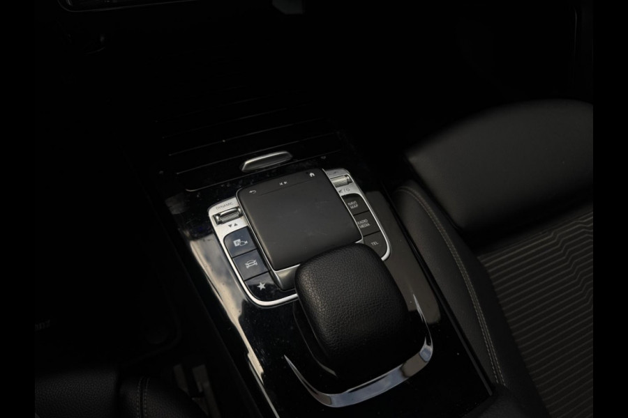 Mercedes-Benz A-Klasse 220 AMG M2020 PANO NAVI CAMERA PDC SPORTVELGEN