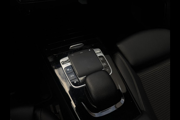 Mercedes-Benz A-Klasse 220 AMG M2020 PANO NAVI CAMERA PDC SPORTVELGEN