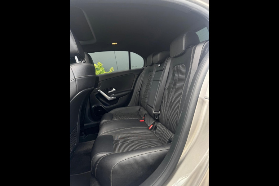 Mercedes-Benz A-Klasse 220 AMG M2020 PANO NAVI CAMERA PDC SPORTVELGEN
