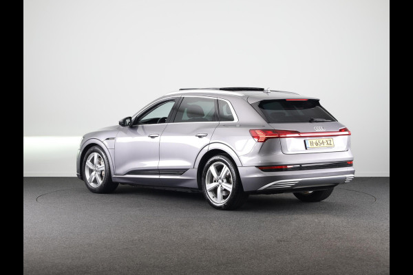 Audi e-tron e-tron 50 quattro Launch edition plus 71 kWh 313pk | Panoramadak | Lederen bekleding | Adaptieve cruise controle | Elektrisch verstelbare voorstoelen | Memory