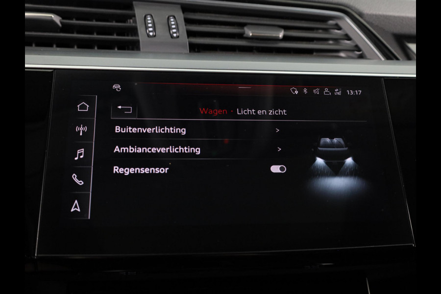 Audi e-tron e-tron 50 quattro Launch edition plus 71 kWh 313pk | Panoramadak | Lederen bekleding | Adaptieve cruise controle | Elektrisch verstelbare voorstoelen | Memory