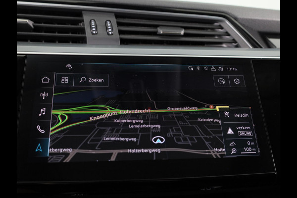 Audi e-tron e-tron 50 quattro Launch edition plus 71 kWh 313pk | Panoramadak | Lederen bekleding | Adaptieve cruise controle | Elektrisch verstelbare voorstoelen | Memory
