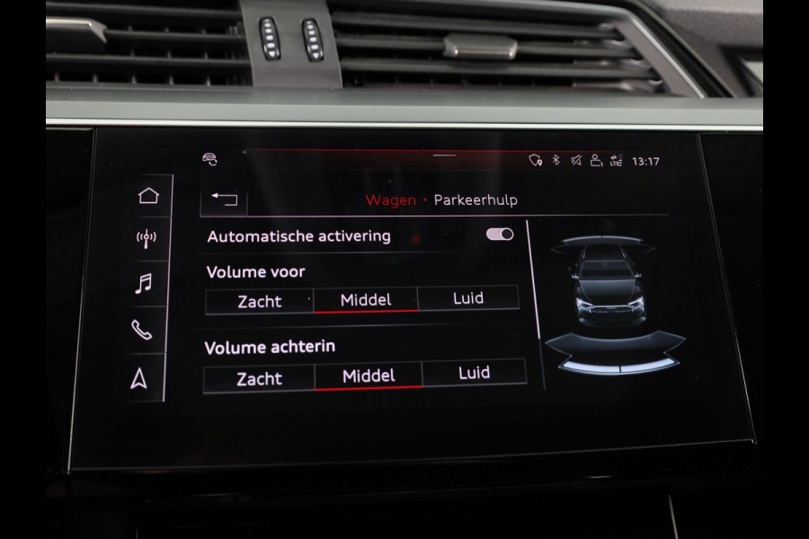 Audi e-tron e-tron 50 quattro Launch edition plus 71 kWh 313pk | Panoramadak | Lederen bekleding | Adaptieve cruise controle | Elektrisch verstelbare voorstoelen | Memory