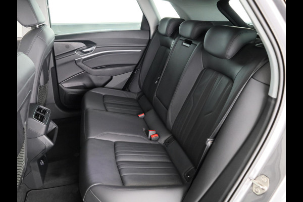 Audi e-tron e-tron 50 quattro Launch edition plus 71 kWh 313pk | Panoramadak | Lederen bekleding | Adaptieve cruise controle | Elektrisch verstelbare voorstoelen | Memory