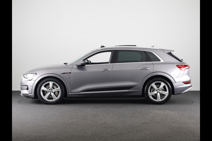 Audi e-tron e-tron 50 quattro Launch edition plus 71 kWh 313pk | Panoramadak | Lederen bekleding | Adaptieve cruise controle | Elektrisch verstelbare voorstoelen | Memory