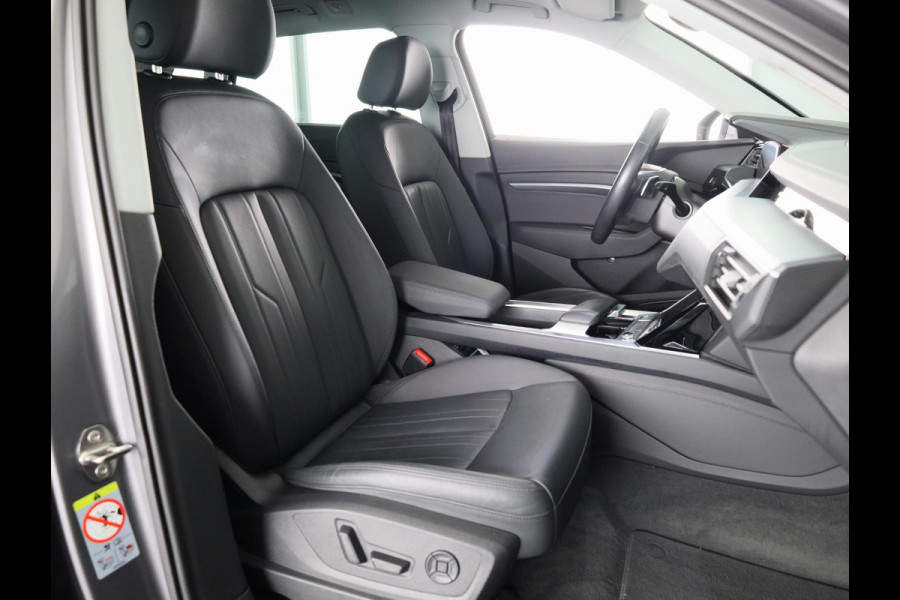 Audi e-tron e-tron 50 quattro Launch edition plus 71 kWh 313pk | Panoramadak | Lederen bekleding | Adaptieve cruise controle | Elektrisch verstelbare voorstoelen | Memory