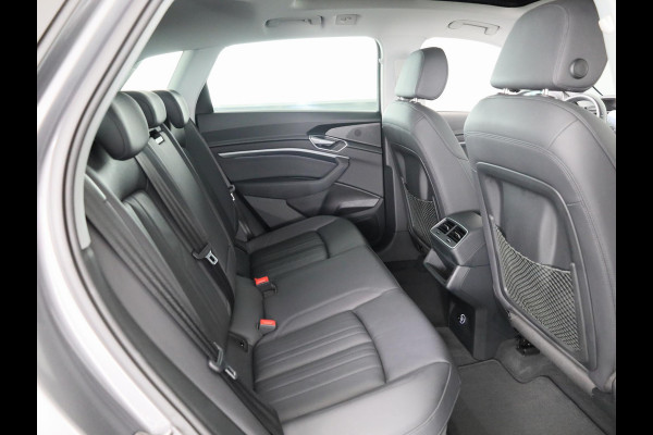 Audi e-tron e-tron 50 quattro Launch edition plus 71 kWh 313pk | Panoramadak | Lederen bekleding | Adaptieve cruise controle | Elektrisch verstelbare voorstoelen | Memory