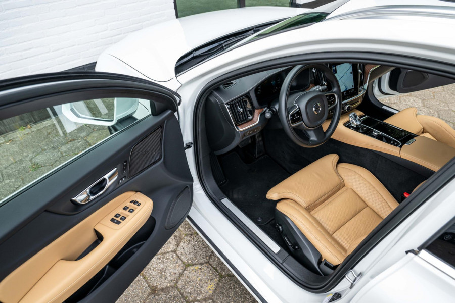Volvo V60 2.0 T6 Recharge AWD Inscription LONG RANGE Massage