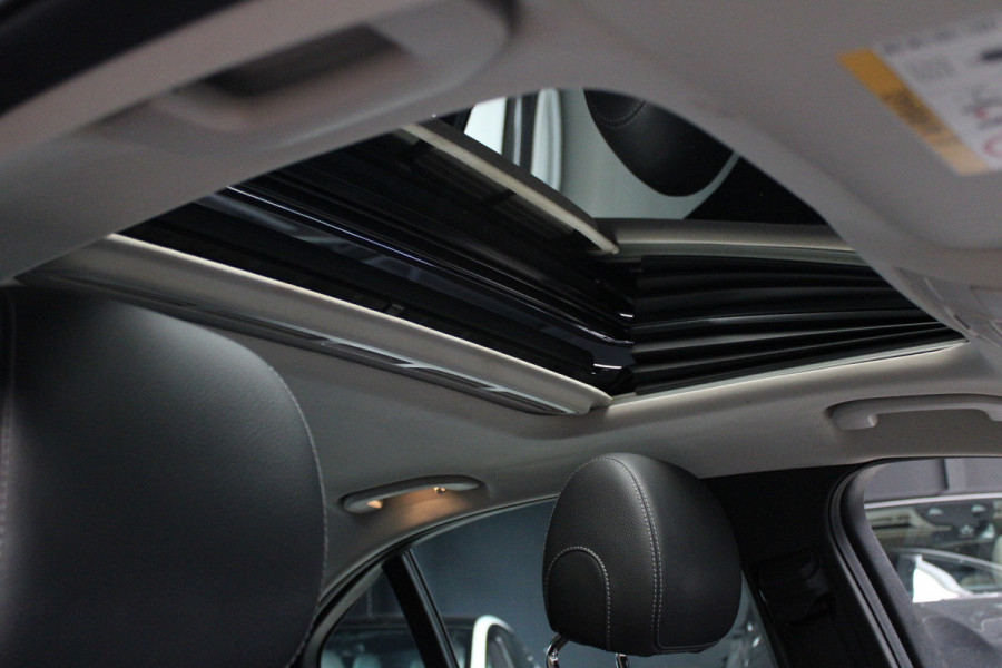 Mercedes-Benz C-Klasse 180 Navi Leer Camera Schuif-kanteldak PTS LM velgen Climate C. Cruise C.