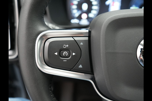 Volvo XC40 T5 Twin Engine Inscription Plug In Hybrid 261pk Thunder Grey Dealer O.H. PHEV | Panodak | Lederen Bekleding | Harman Kardon | Pilot Assist | Apple Carplay | Adaptive Cruise | Navigatie | Camera | DAB | Virtual |