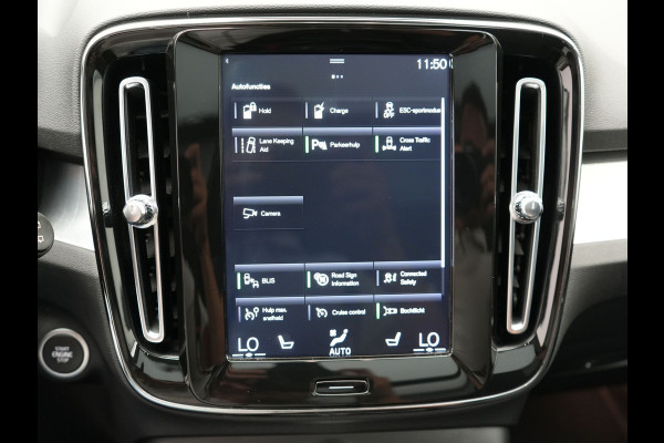 Volvo XC40 T5 Twin Engine Inscription Plug In Hybrid 261pk Thunder Grey Dealer O.H. PHEV | Panodak | Lederen Bekleding | Harman Kardon | Pilot Assist | Apple Carplay | Adaptive Cruise | Navigatie | Camera | DAB | Virtual |