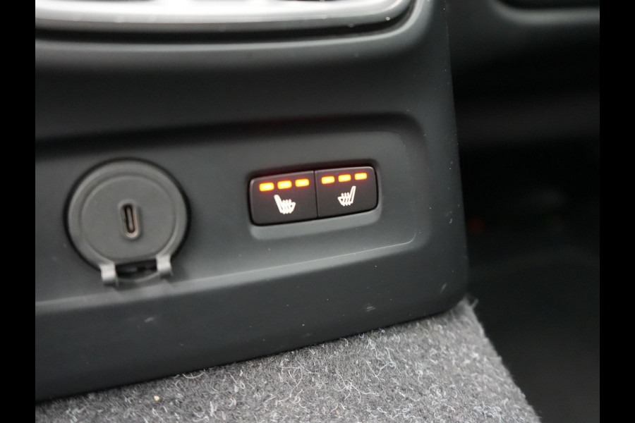 Volvo XC40 T5 Twin Engine Inscription Plug In Hybrid 261pk Thunder Grey Dealer O.H. PHEV | Panodak | Lederen Bekleding | Harman Kardon | Pilot Assist | Apple Carplay | Adaptive Cruise | Navigatie | Camera | DAB | Virtual |