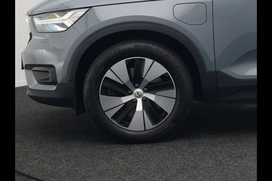 Volvo XC40 T5 Twin Engine Inscription Plug In Hybrid 261pk Thunder Grey Dealer O.H. PHEV | Panodak | Lederen Bekleding | Harman Kardon | Pilot Assist | Apple Carplay | Adaptive Cruise | Navigatie | Camera | DAB | Virtual |