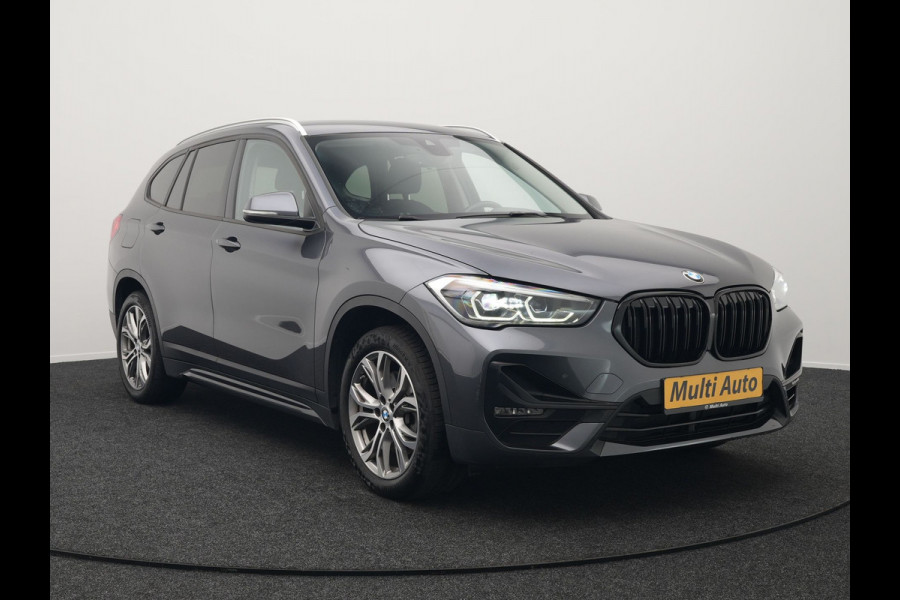BMW X1 xDrive25e Sportline Plug In Hybrid 221pk Dealer O.H. PHEV | Sportstoelen Verwarmd | Trekhaak Afneembaar | Harman Kardon | Apple Carplay | Navigatie | LED Koplampen | Camera | Sfeerverlichting | DAB |