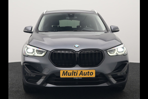 BMW X1 xDrive25e Sportline Plug In Hybrid 221pk Dealer O.H. PHEV | Sportstoelen Verwarmd | Trekhaak Afneembaar | Harman Kardon | Apple Carplay | Navigatie | LED Koplampen | Camera | Sfeerverlichting | DAB |