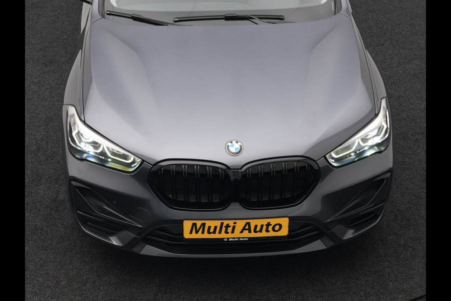 BMW X1 xDrive25e Sportline Plug In Hybrid 221pk Dealer O.H. PHEV | Sportstoelen Verwarmd | Trekhaak Afneembaar | Harman Kardon | Apple Carplay | Navigatie | LED Koplampen | Camera | Sfeerverlichting | DAB |