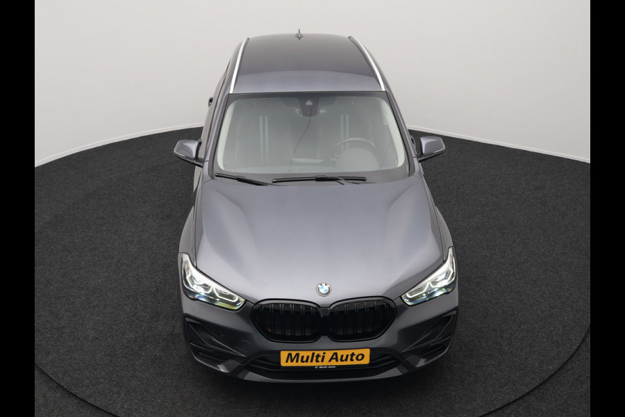 BMW X1 xDrive25e Sportline Plug In Hybrid 221pk Dealer O.H. PHEV | Sportstoelen Verwarmd | Trekhaak Afneembaar | Harman Kardon | Apple Carplay | Navigatie | LED Koplampen | Camera | Sfeerverlichting | DAB |