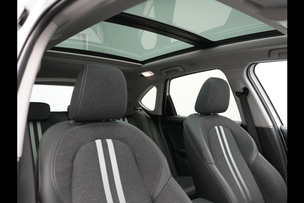 BMW 2 Serie Active Tourer 225xe iPerformance Sportline Plug In Hybrid 225pk Dealer O.H. PHEV | Panodak | Sportstoelen Memory | Adaptive Cruise | Harman Kardon | Sfeerverlichting Head Up | Navigatie | Apple Carplay | Camera | DAB |
