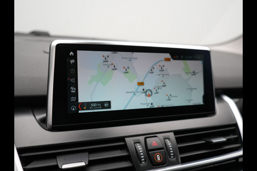 BMW 2 Serie Active Tourer 225xe iPerformance Sportline Plug In Hybrid 225pk Dealer O.H. PHEV | Panodak | Sportstoelen Memory | Adaptive Cruise | Harman Kardon | Sfeerverlichting Head Up | Navigatie | Apple Carplay | Camera | DAB |