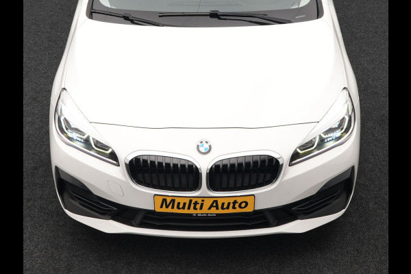 BMW 2 Serie Active Tourer 225xe iPerformance Sportline Plug In Hybrid 225pk Dealer O.H. PHEV | Panodak | Sportstoelen Memory | Adaptive Cruise | Harman Kardon | Sfeerverlichting Head Up | Navigatie | Apple Carplay | Camera | DAB |
