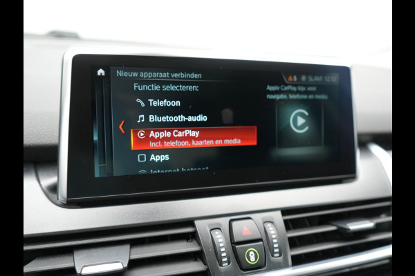 BMW 2 Serie Active Tourer 225xe iPerformance Sportline Plug In Hybrid 225pk Dealer O.H. PHEV | Panodak | Sportstoelen Memory | Adaptive Cruise | Harman Kardon | Sfeerverlichting Head Up | Navigatie | Apple Carplay | Camera | DAB |