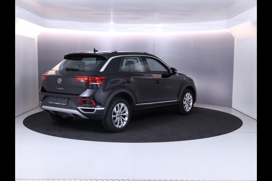 Volkswagen T-Roc 1.5 TSI Style 150 pk Automaat (DSG) | Navigatie via App | Parkeersensoren (Park assist) | Adaptieve cruise control | LED koplampen | Autom. airco | Apple Carplay/Android Auto |