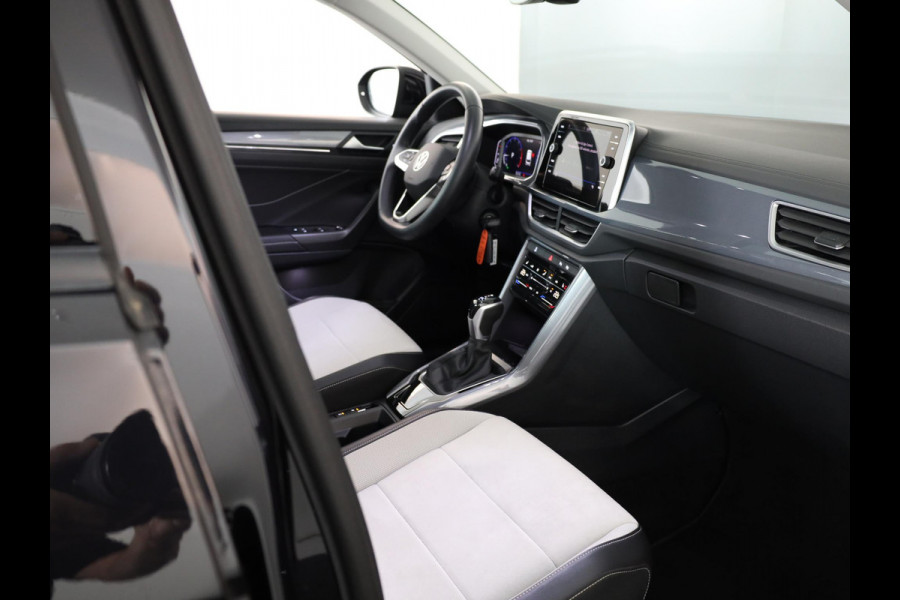Volkswagen T-Roc 1.5 TSI Style 150 pk Automaat (DSG) | Navigatie via App | Parkeersensoren (Park assist) | Adaptieve cruise control | LED koplampen | Autom. airco | Apple Carplay/Android Auto |