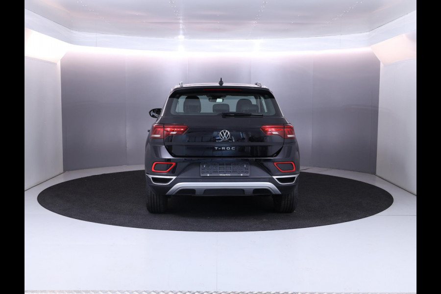 Volkswagen T-Roc 1.5 TSI Style 150 pk Automaat (DSG) | Navigatie via App | Parkeersensoren (Park assist) | Adaptieve cruise control | LED koplampen | Autom. airco | Apple Carplay/Android Auto |