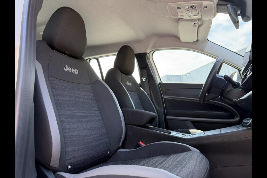 Jeep Avenger Longitude 54 kWh Aut. | Navi | Carplay | Stoelverwarming |